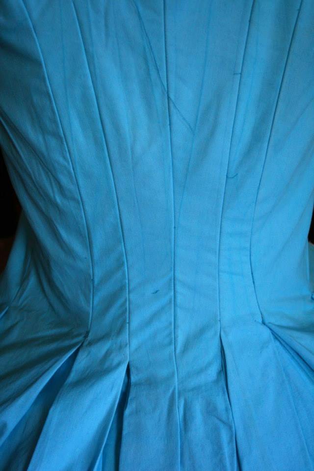 projet : Robe Polonaise française 18eme : Le montage de la robe 