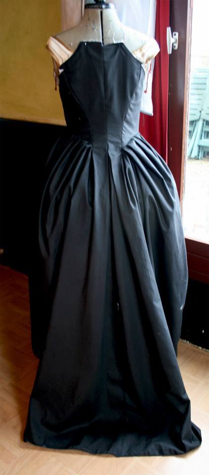 Costume national suédois 1780: le manteau