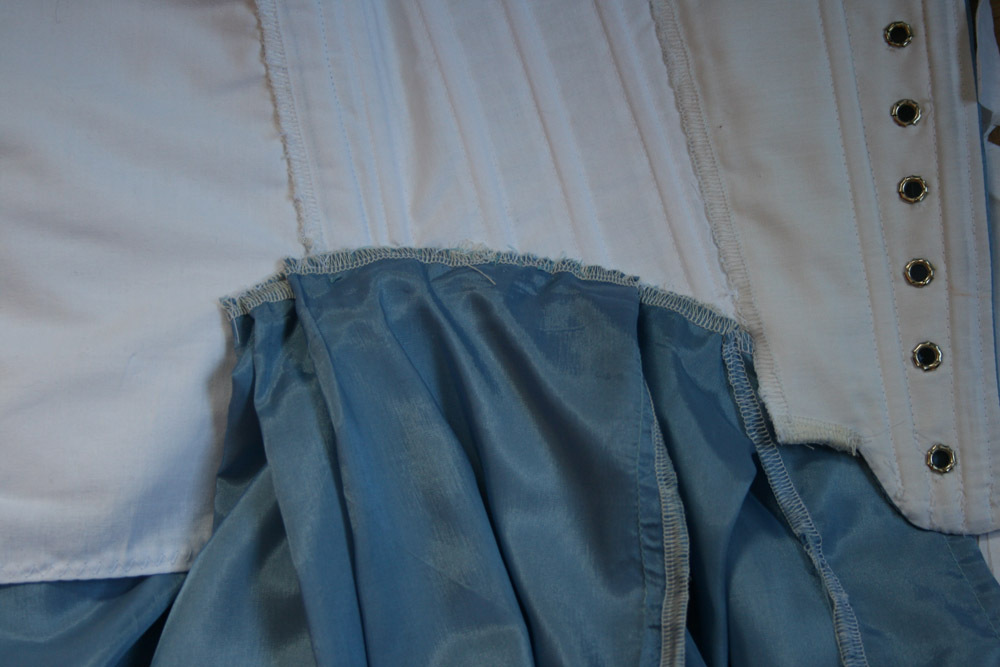 Le projet: robe à la française  1770: retouche dernière minute